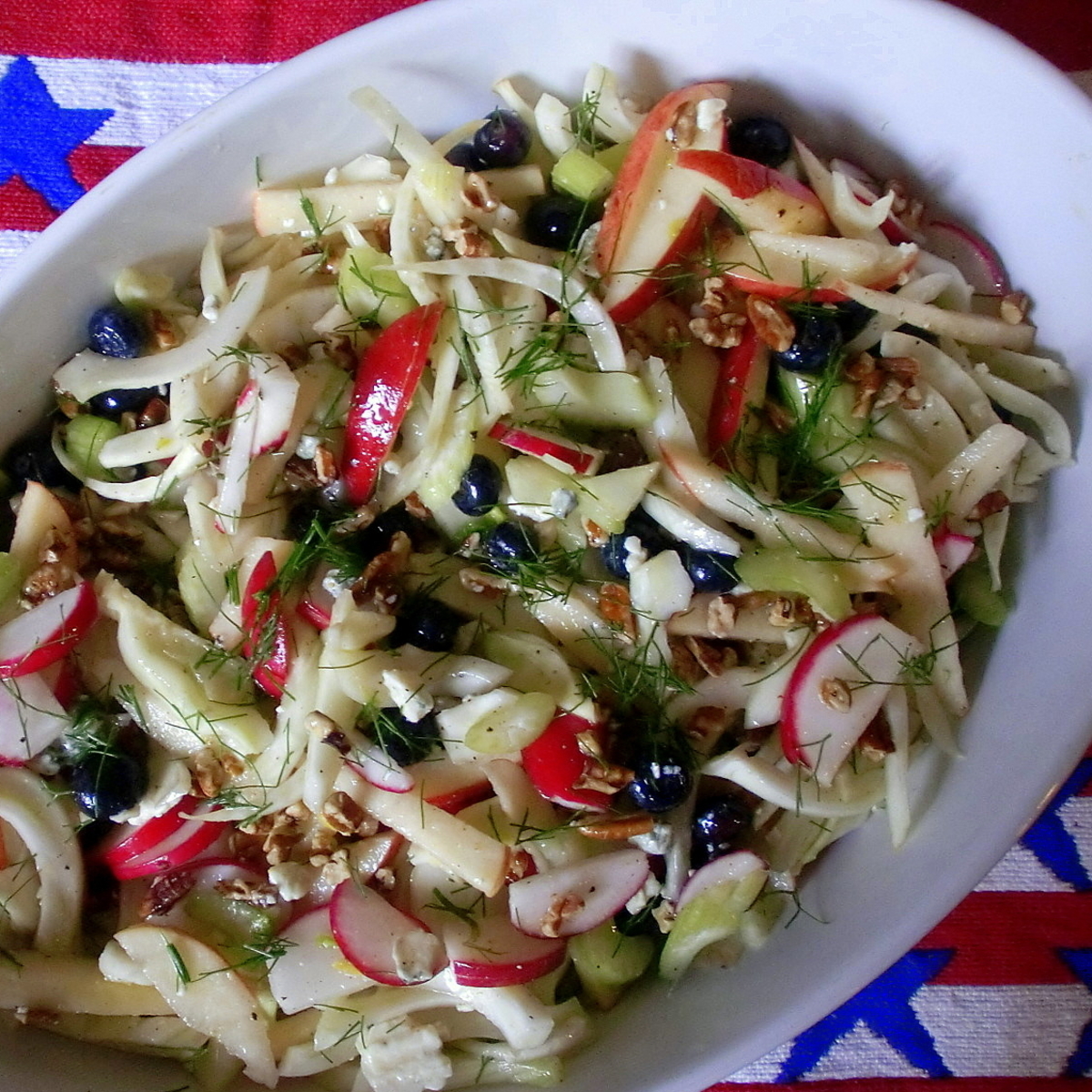 apple fennel slaw with pecans and blue cheese